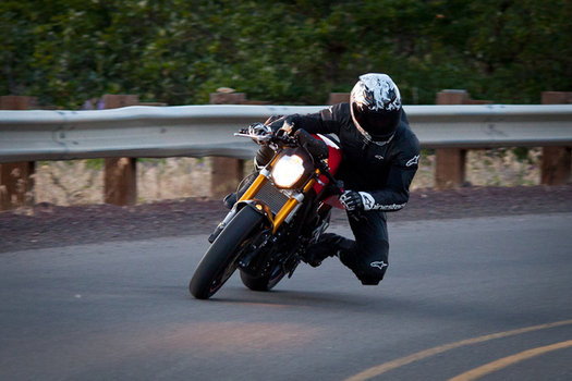 Brammo Empulse: 100% eléctrica